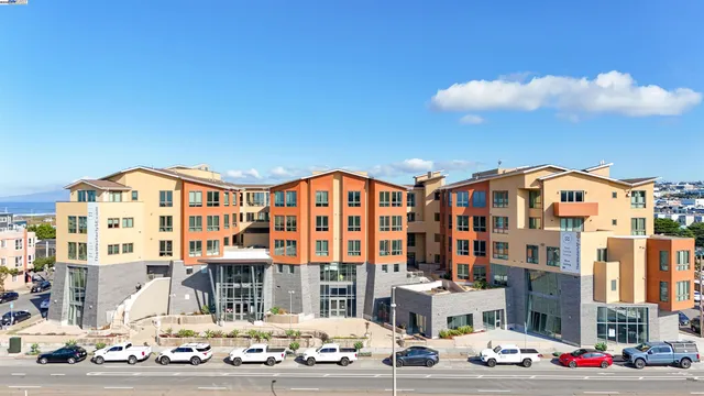 $1,550,000 | 3535 Wawona Street, Unit 431, San Francisco, CA 94116