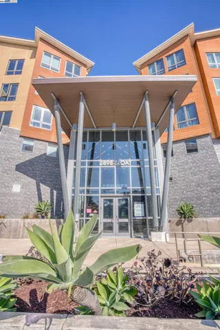 $1,550,000 | 3535 Wawona Street, Unit 431, San Francisco, CA 94116