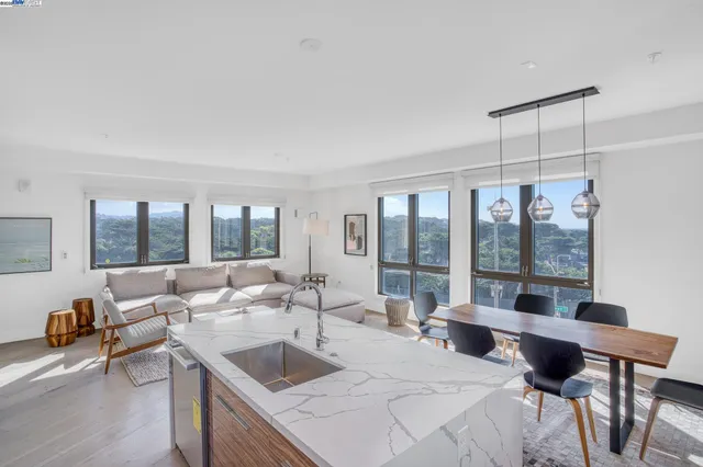 $1,550,000 | 3535 Wawona Street, Unit 431, San Francisco, CA 94116