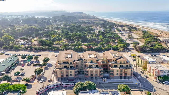 $1,550,000 | 3535 Wawona Street, Unit 431, San Francisco, CA 94116