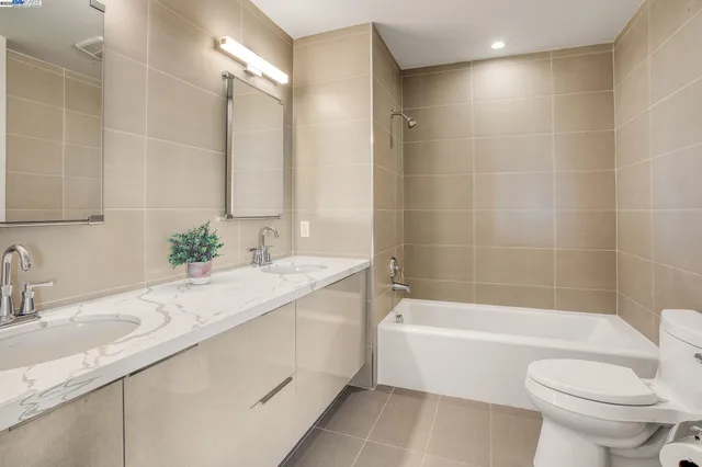 $1,550,000 | 3535 Wawona Street, Unit 431, San Francisco, CA 94116