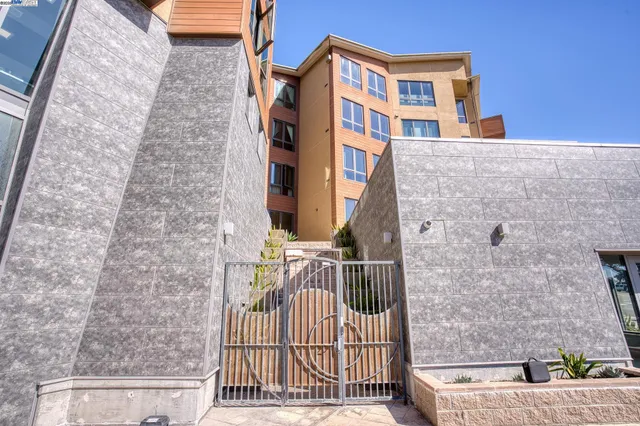 $1,550,000 | 3535 Wawona Street, Unit 431, San Francisco, CA 94116