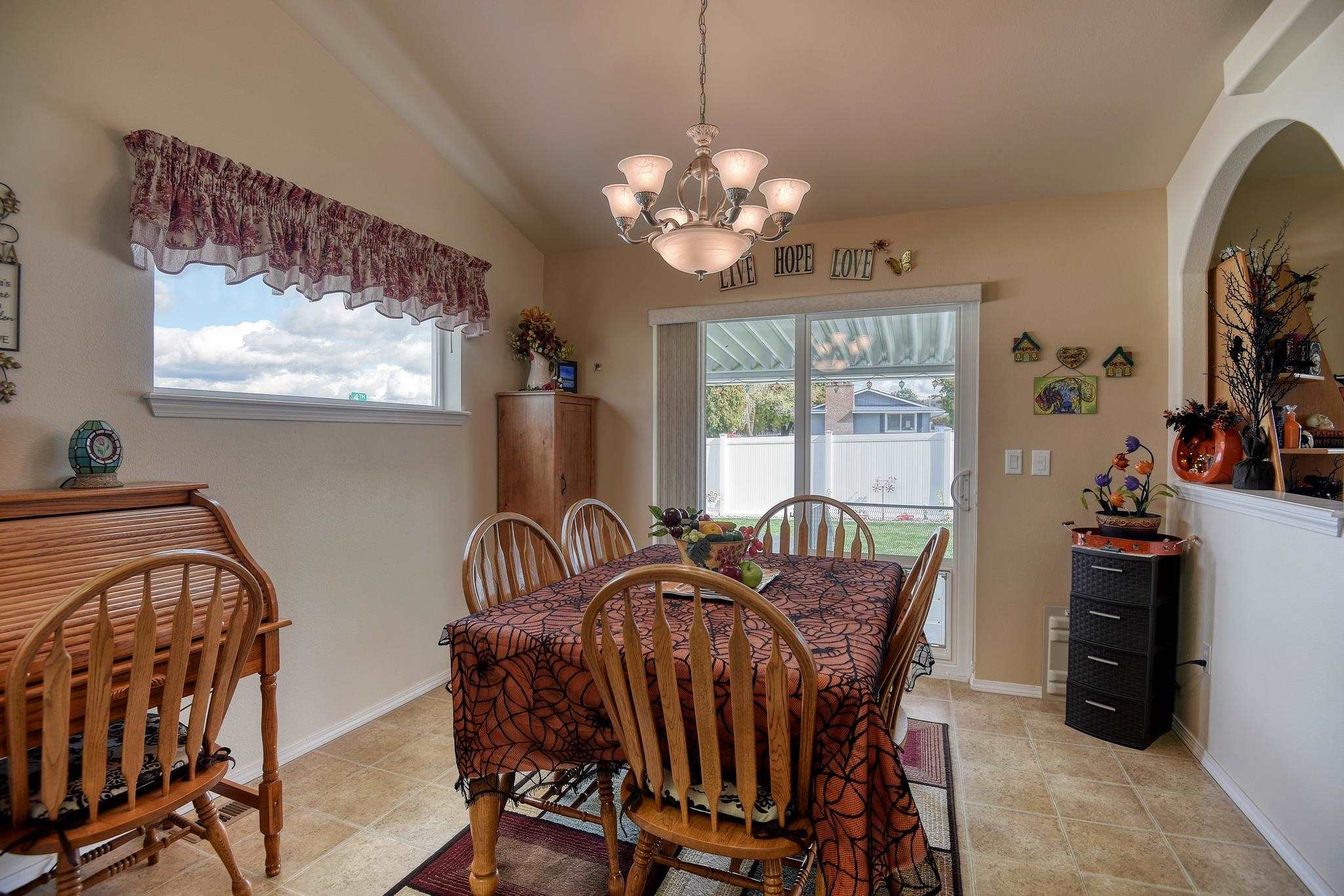 403 South Lone Tree Road Spokane Valley, WA 99016 - Photo 12 of 35