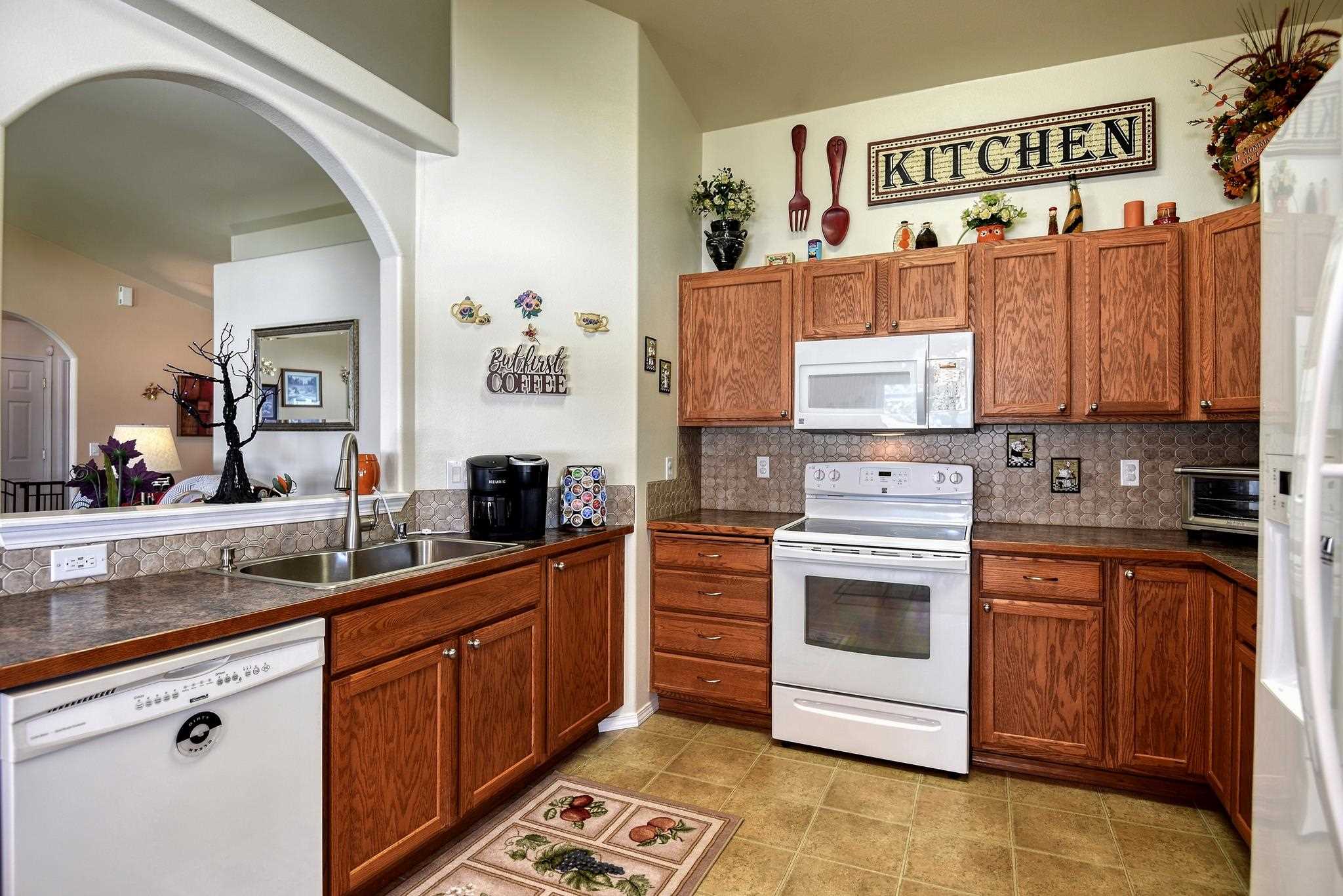 403 South Lone Tree Road Spokane Valley, WA 99016 - Photo 10 of 35