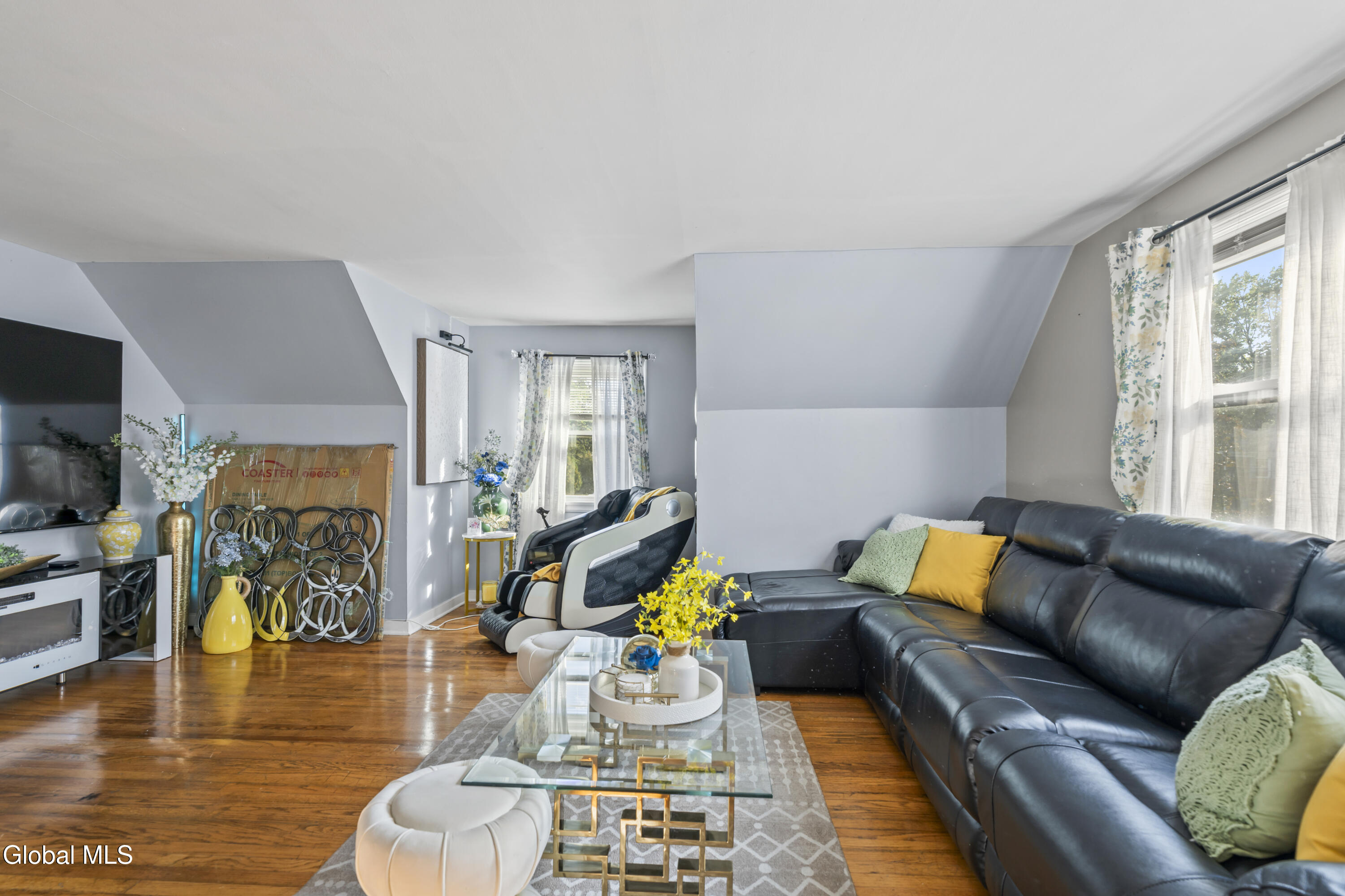 321 Hackett Boulevard, Unit 2 Albany, NY 12208 - Photo 4 of 26 DSC06501