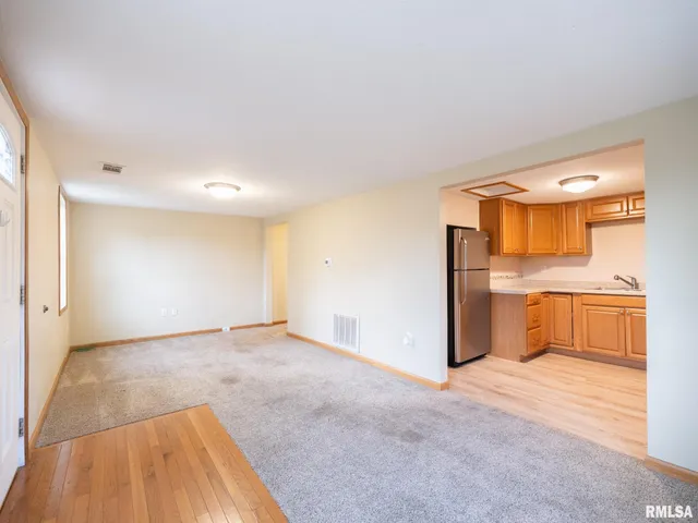 $68,000 | 2221 West Tripp Avenue, Peoria, IL 61604