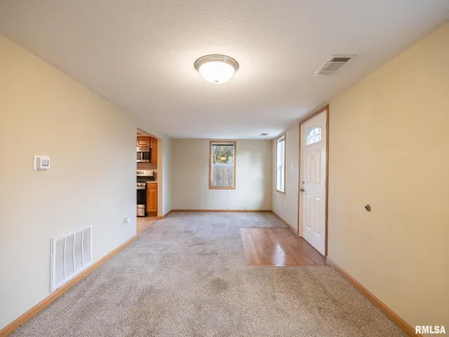 $68,000 | 2221 West Tripp Avenue, Peoria, IL 61604