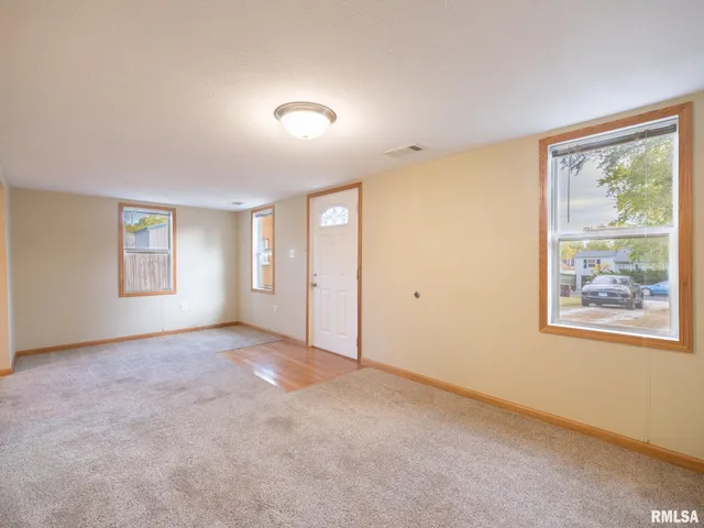 $68,000 | 2221 West Tripp Avenue, Peoria, IL 61604