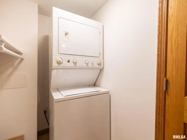 $68,000 | 2221 West Tripp Avenue, Peoria, IL 61604