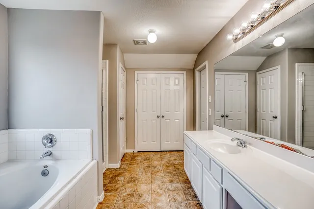 $1,995 | 9702 Winter Bloom Lane, Houston, TX 77088