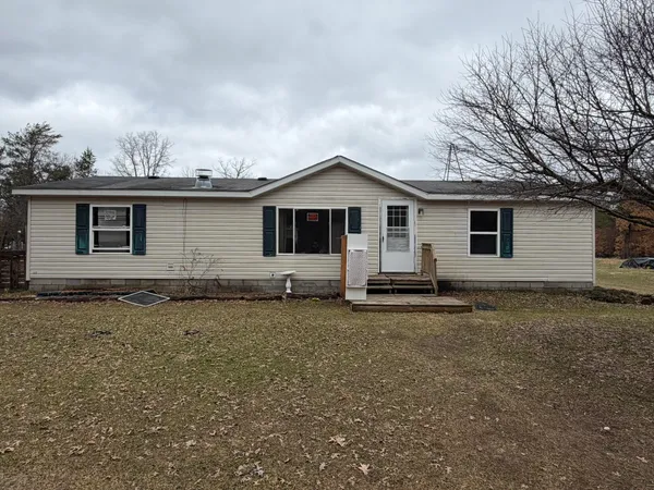 $139,900 | 890 West 11 Mile Road, Irons, MI 49644