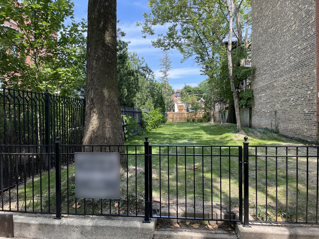 3505 North Greenview Ave  