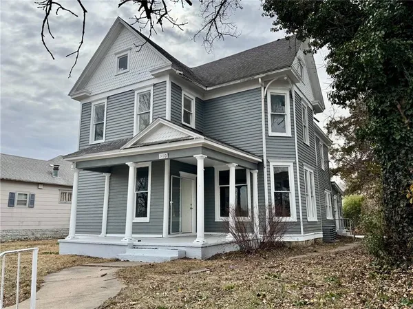 $109,900 | 1410 Broadway Avenue, Parsons, KS 67357