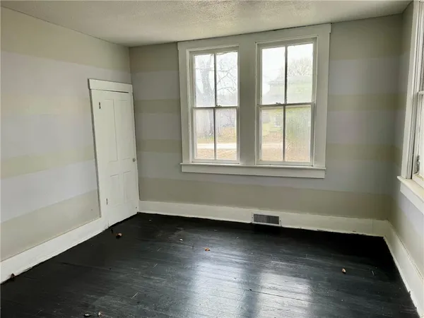 $109,900 | 1410 Broadway Avenue, Parsons, KS 67357