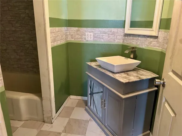 $109,900 | 1410 Broadway Avenue, Parsons, KS 67357