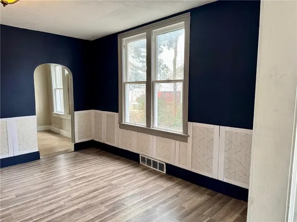 $109,900 | 1410 Broadway Avenue, Parsons, KS 67357