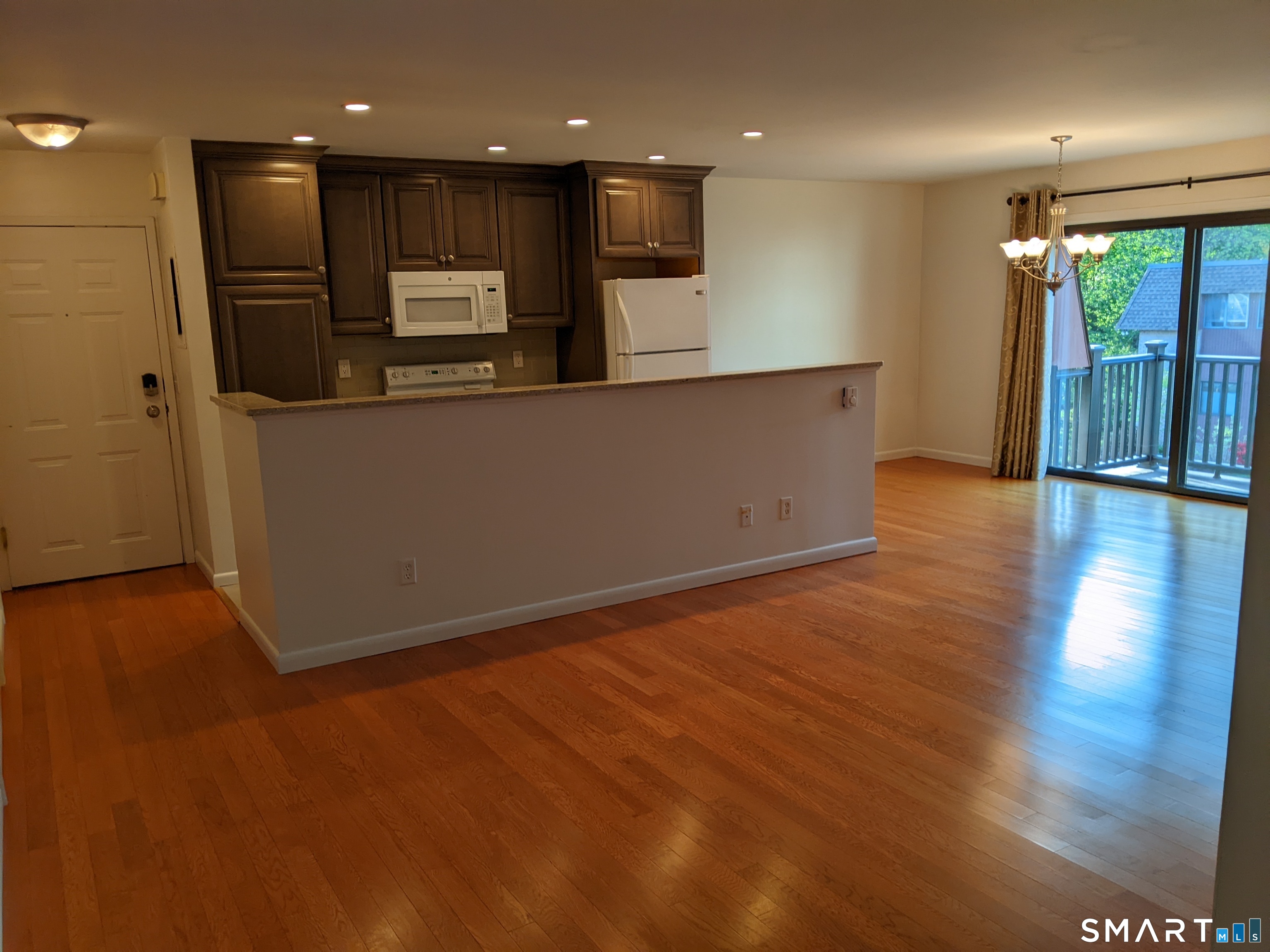 76 Maple Tree Avenue, Unit 5 Stamford, CT 06906 - Photo 2 of 13