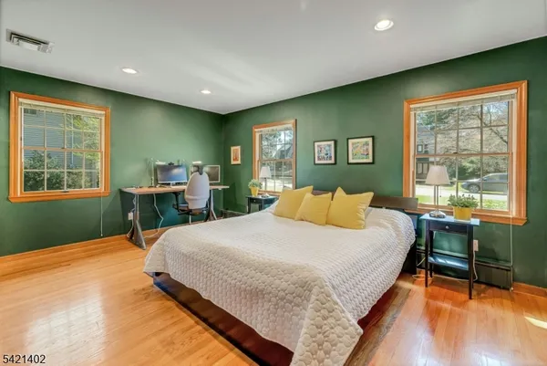 $6,400 | 25 Yorke Road, Mountain Lakes, NJ 07046