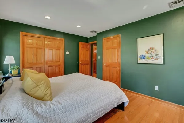 $6,400 | 25 Yorke Road, Mountain Lakes, NJ 07046
