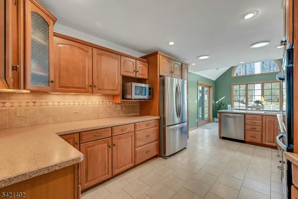 $6,400 | 25 Yorke Road, Mountain Lakes, NJ 07046