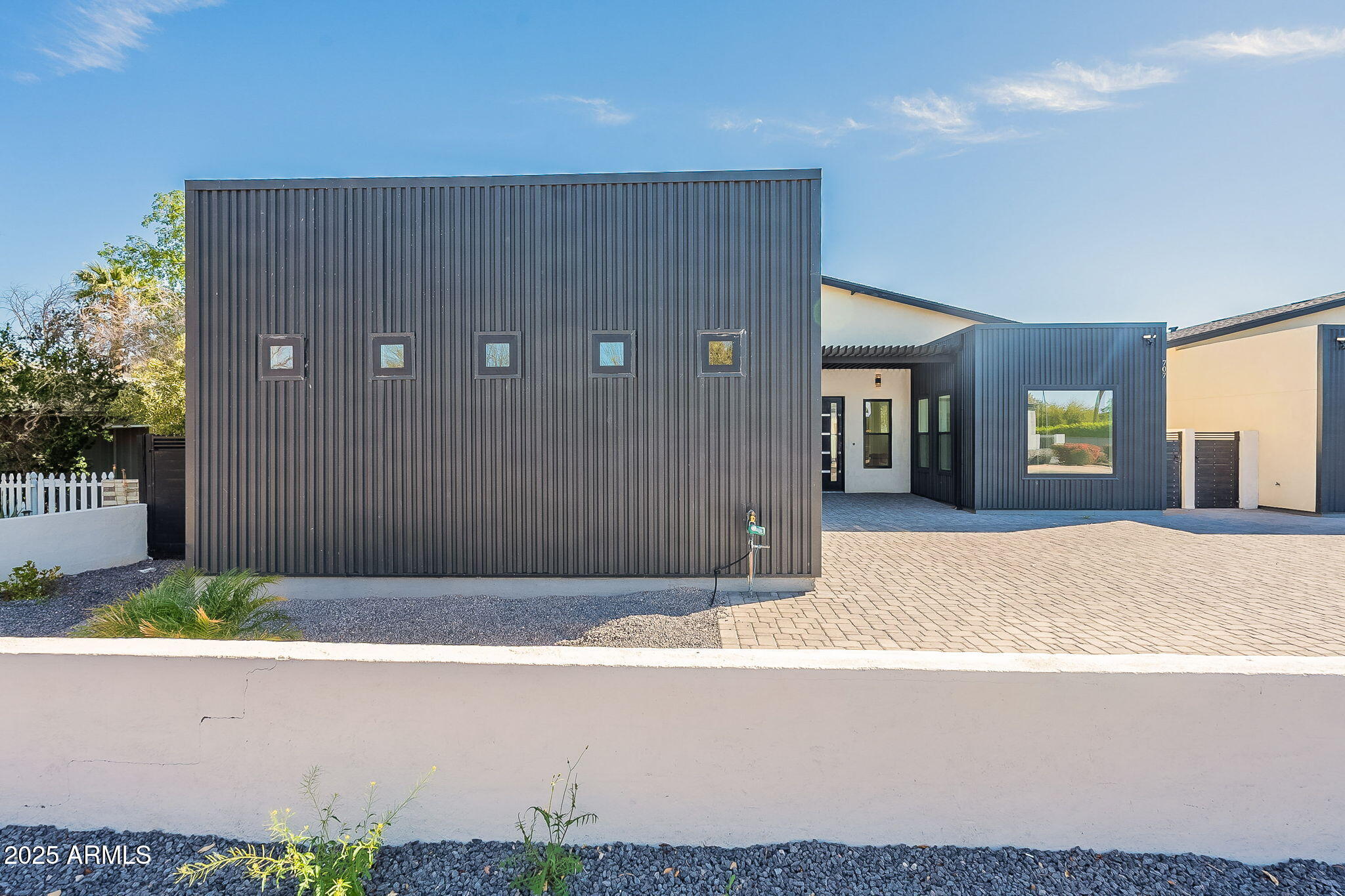 707 East Ocotillo Road Phoenix, AZ 85014 - Photo 11 of 59 Front View