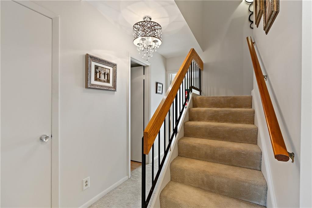 7 Foster Square Pittsburgh, PA 15212 - Photo 13 of 22 a view of an entryway