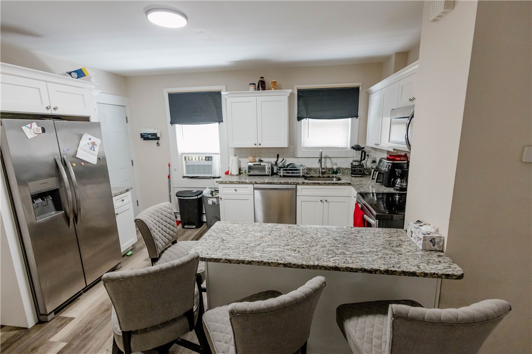 25 Unit Street Providence, RI 02909 - Photo 2 of 24