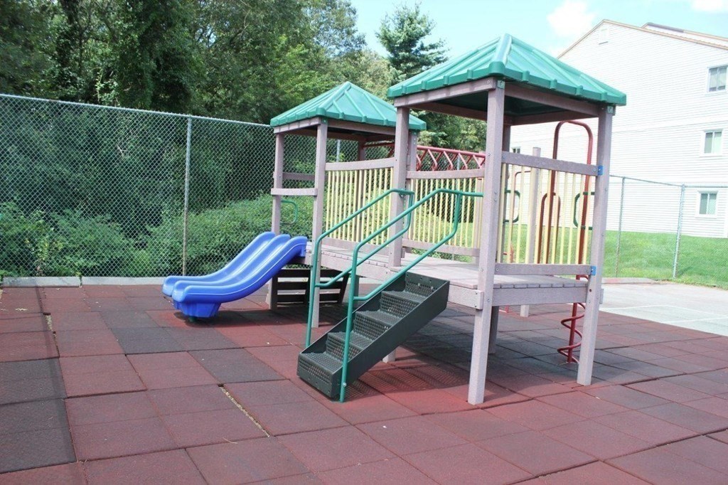 2412 Franklin Crossing Road, Unit 2412 Franklin, MA 02038 - Photo 32 of 34