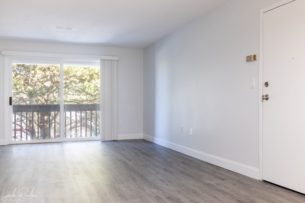 2412 Franklin Crossing Road, Unit 2412 Franklin, MA 02038 - Photo 4 of 34