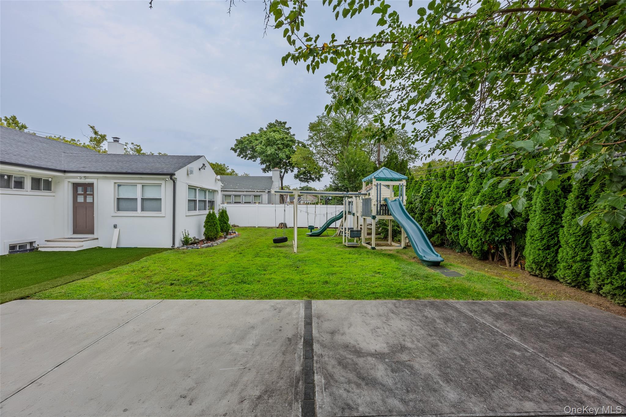 84 Rosedale Road Valley Stream, NY 11581 - Photo 39 of 44 Gallery Image 39