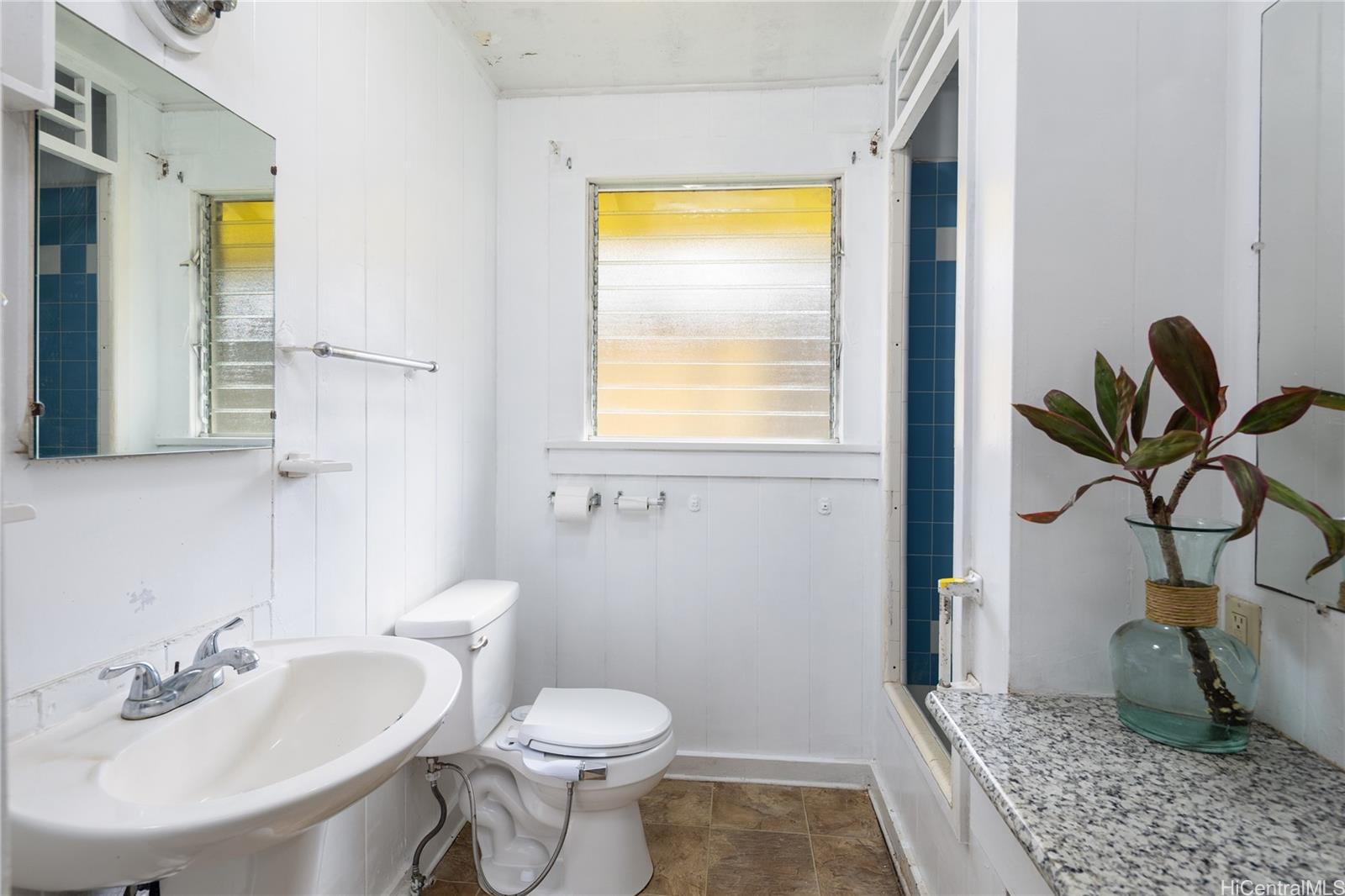 2826 Numana Road, Unit A Honolulu, HI 96819 - Photo 12 of 22