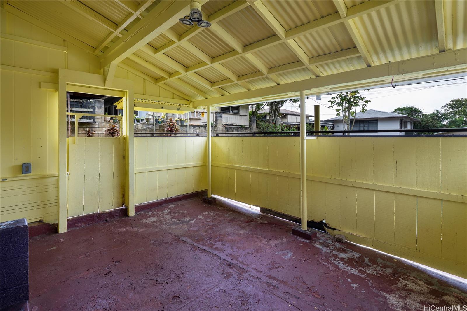 2826 Numana Road, Unit A Honolulu, HI 96819 - Photo 15 of 22