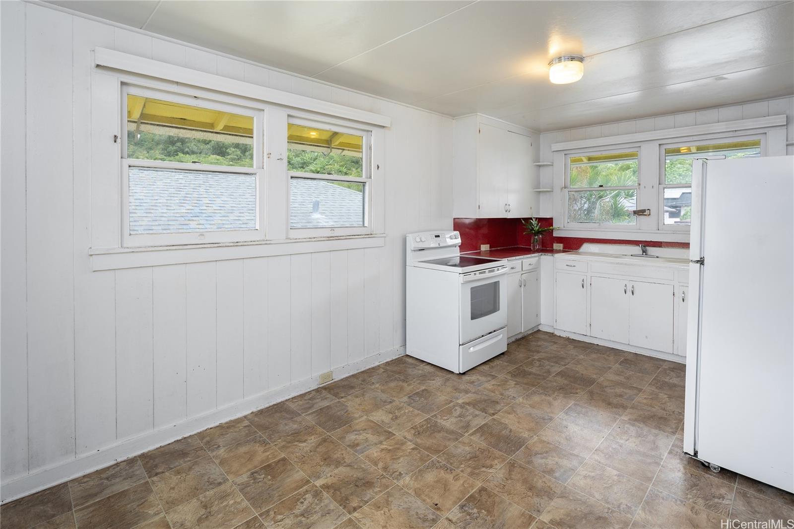 2826 Numana Road, Unit A Honolulu, HI 96819 - Photo 7 of 22