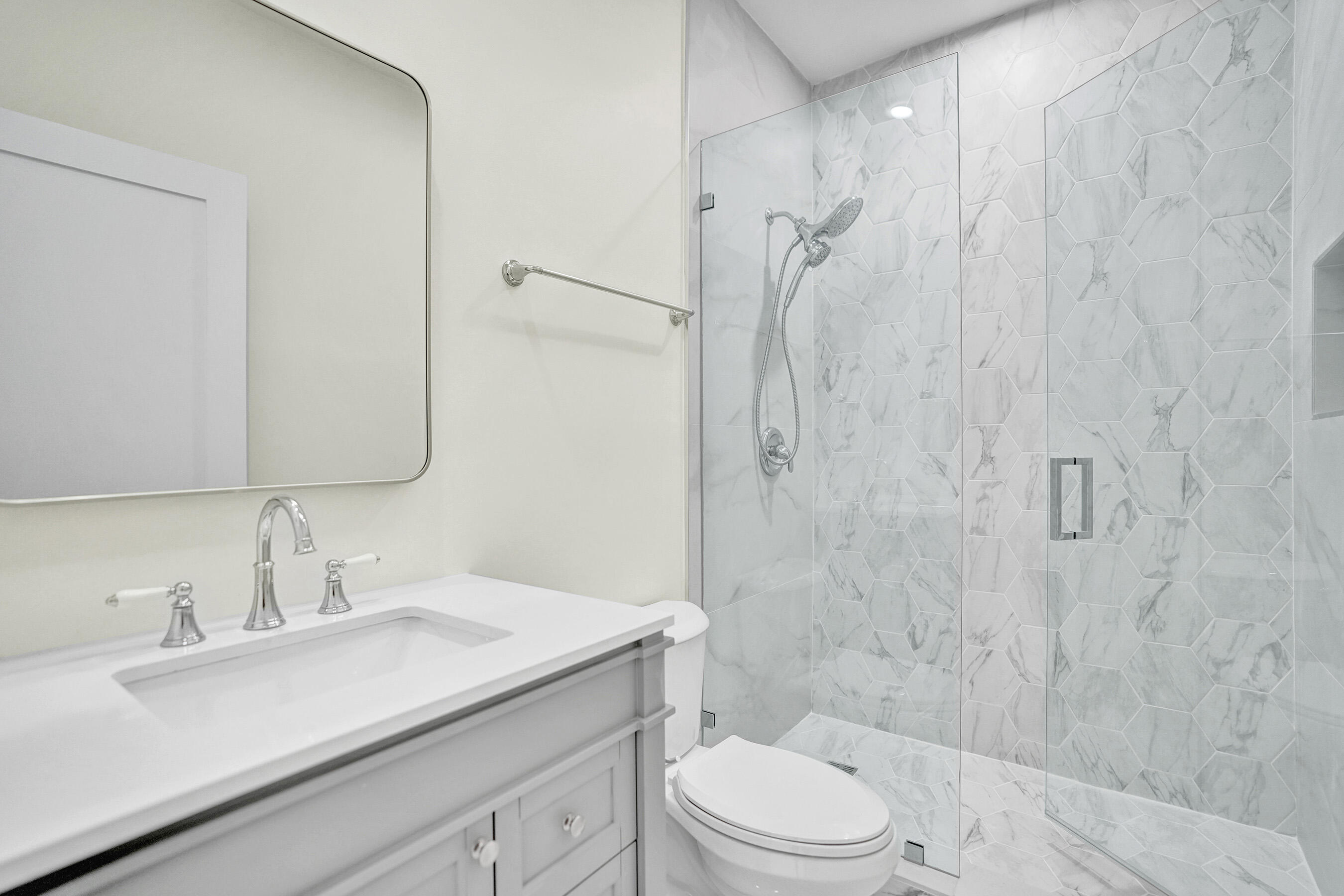 17264 Hampton Boulevard Boca Raton, FL 33496 - Photo 34 of 72 Second Bath