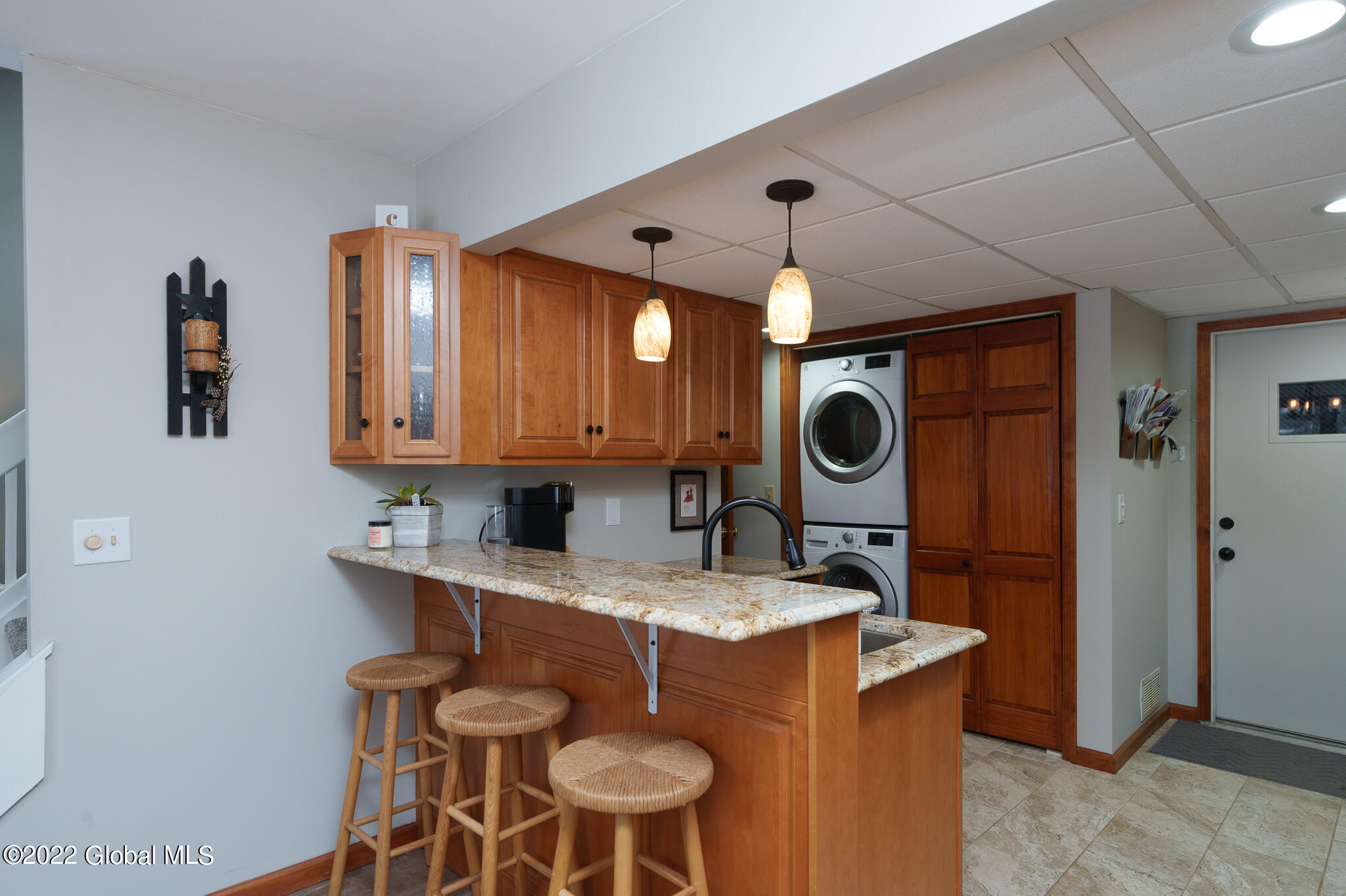 14 Oxford Road Bethlehem, NY 12159 - Photo 11 of 28 F0FEDDB7-A737-4AB7-8BA0-F93C9088B3D8