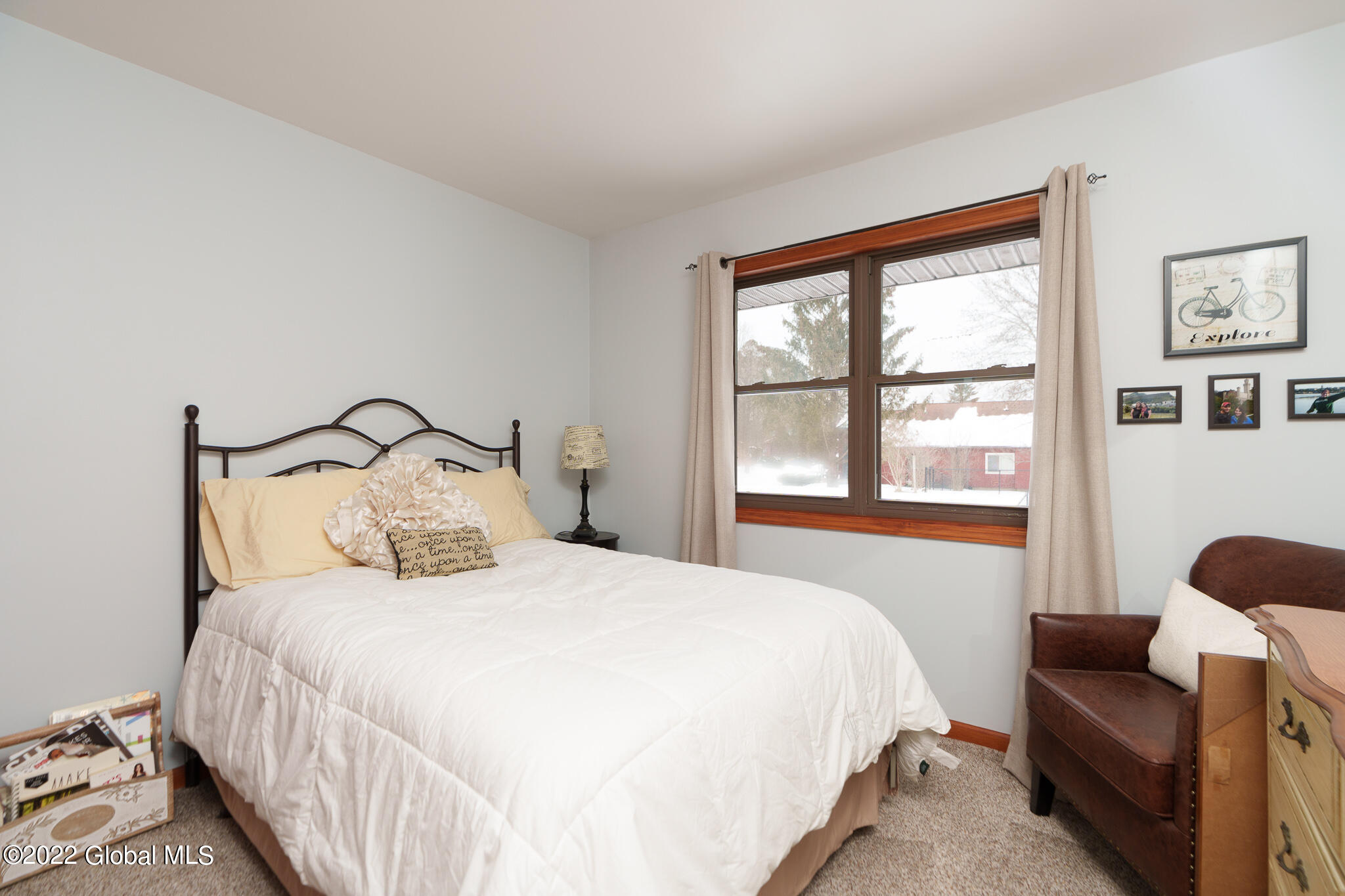 14 Oxford Road Bethlehem, NY 12159 - Photo 23 of 28 945F1619-2B0F-4711-98F4-6345E8BF5ED6