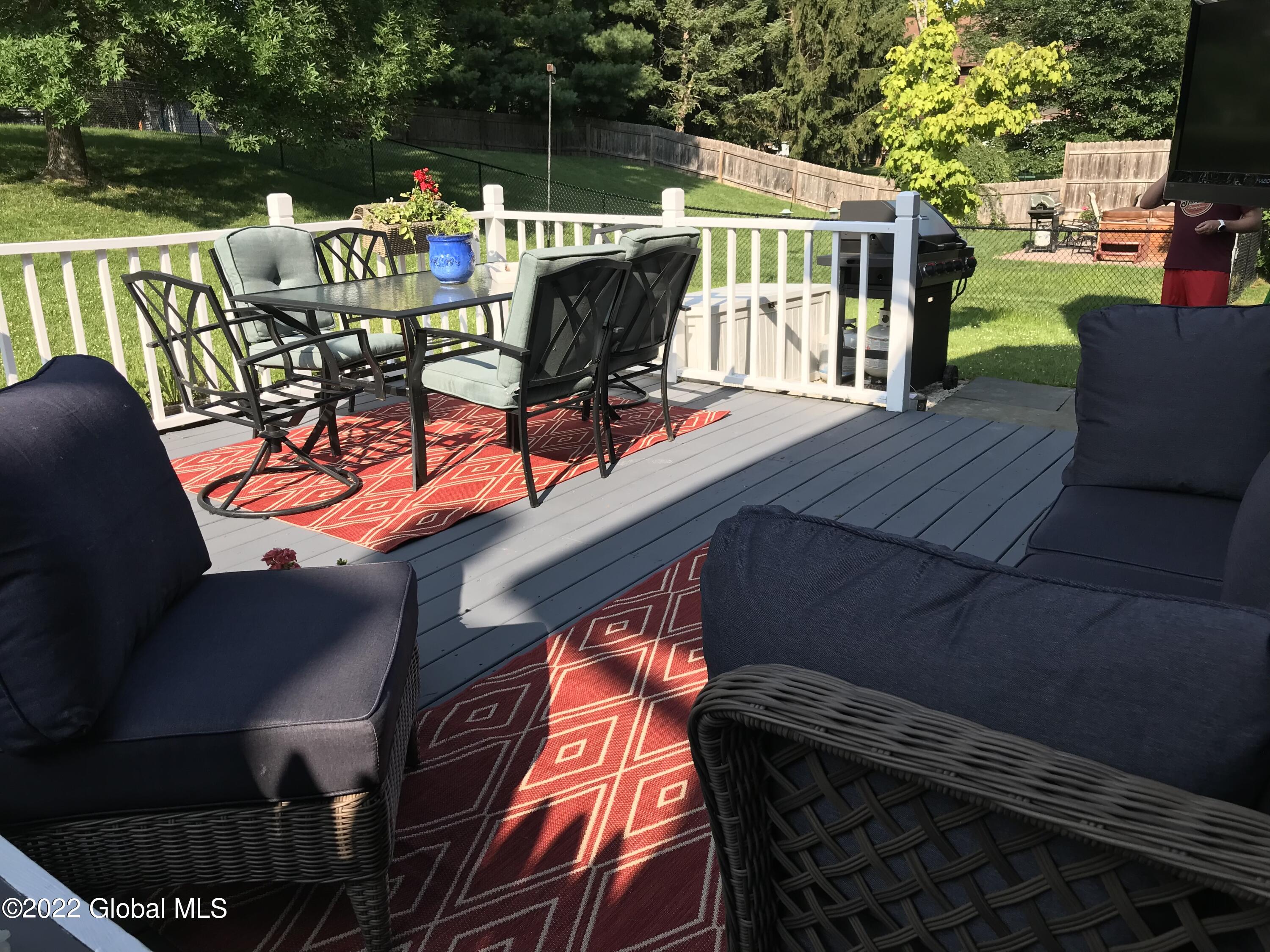 14 Oxford Road Bethlehem, NY 12159 - Photo 26 of 28 AB427925-1115-4A19-874C-1AB83D0B98A9