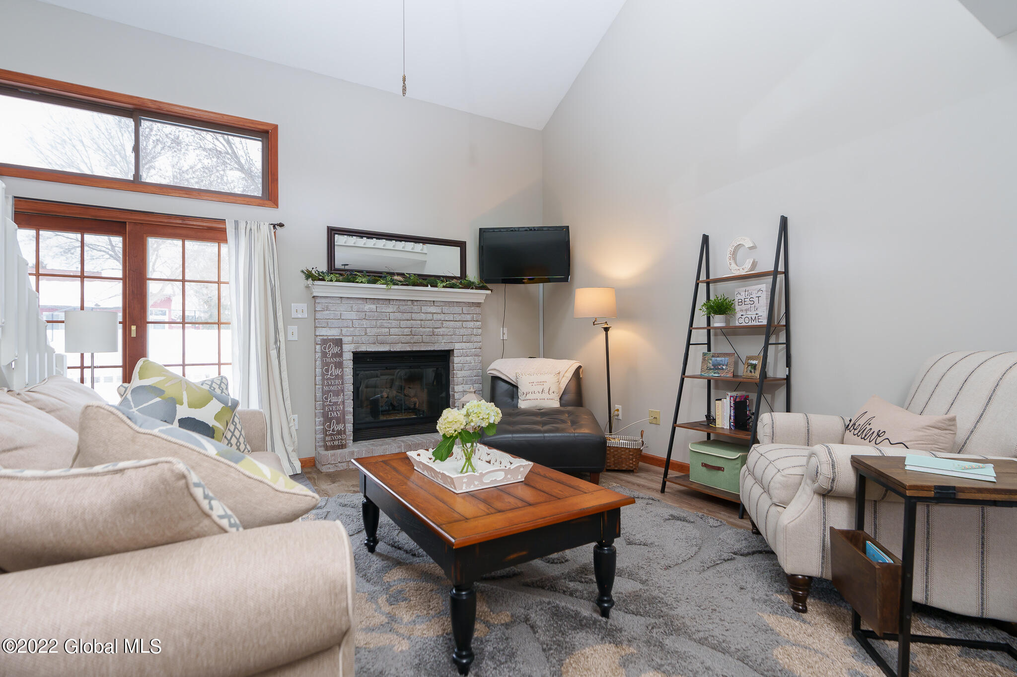 14 Oxford Road Bethlehem, NY 12159 - Photo 5 of 28 7A3FA7CE-D028-46FE-B452-5151F77971FE
