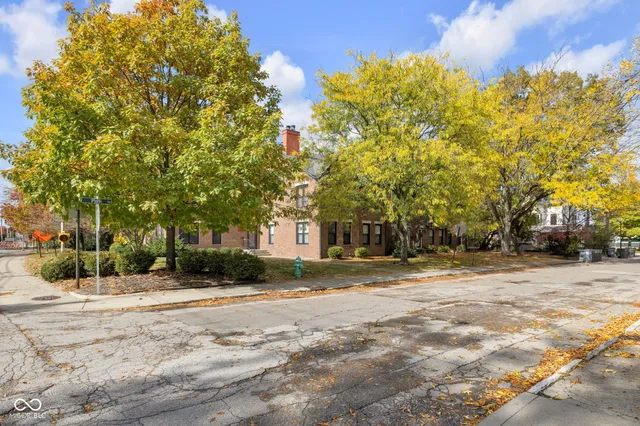 $300,000 | 802 North Park Avenue, Indianapolis, IN 46202