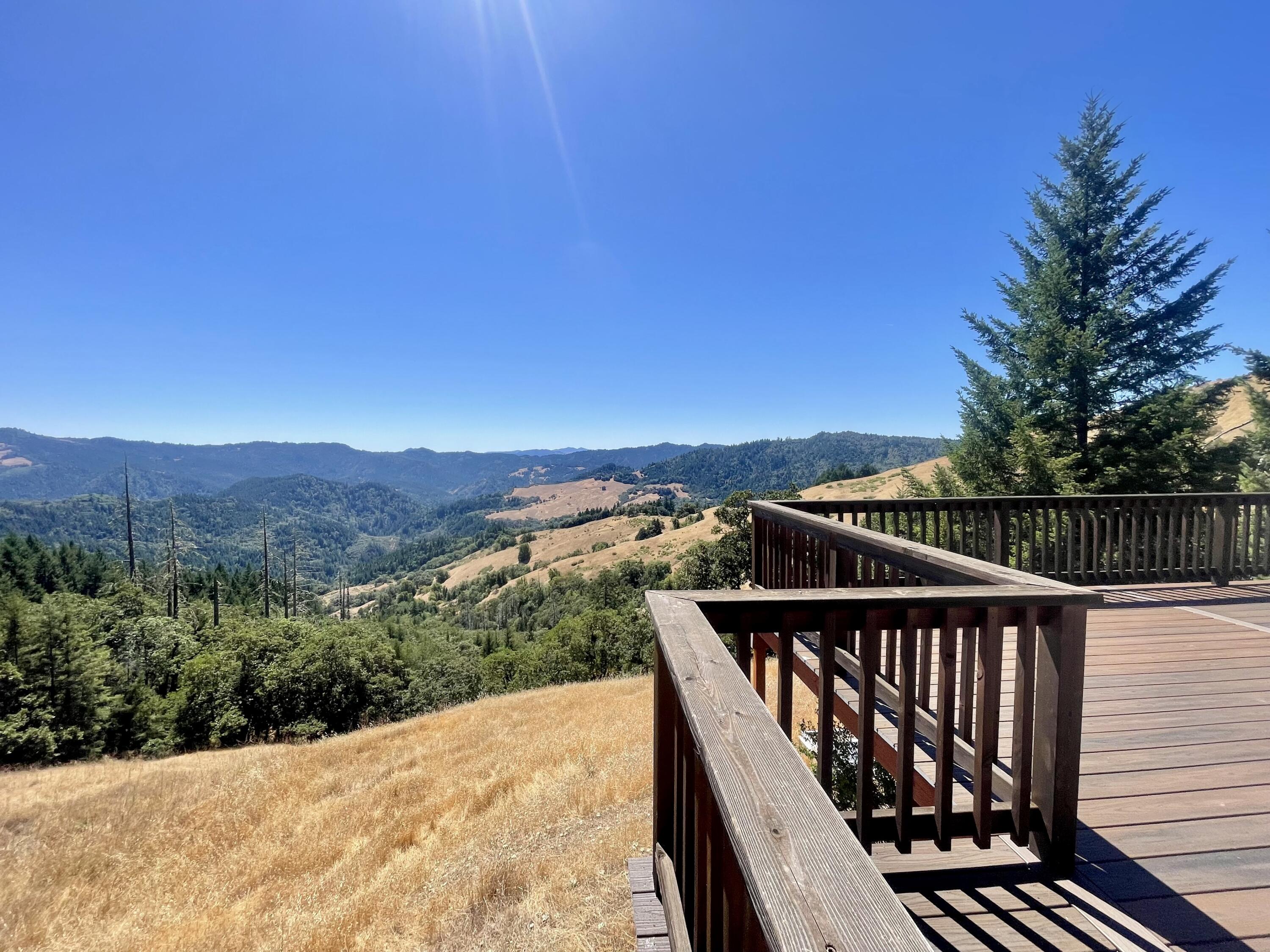 2027 Sunset Ridge Road Blocksburg, CA 95514 - Photo 32 of 37