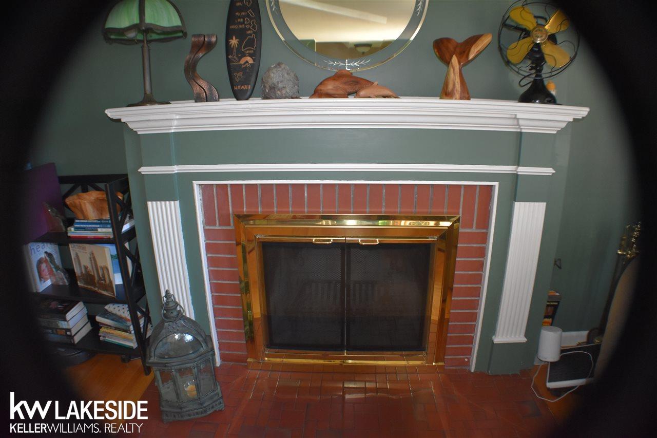 71 Vernier Road Grosse Pointe, MI 48236 - Photo 5 of 33 31383879-4.JPG