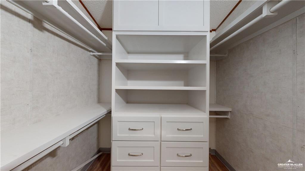 613 East Loop 19th Street Weslaco, TX 78596 - Photo 15 of 30 a close view of closet