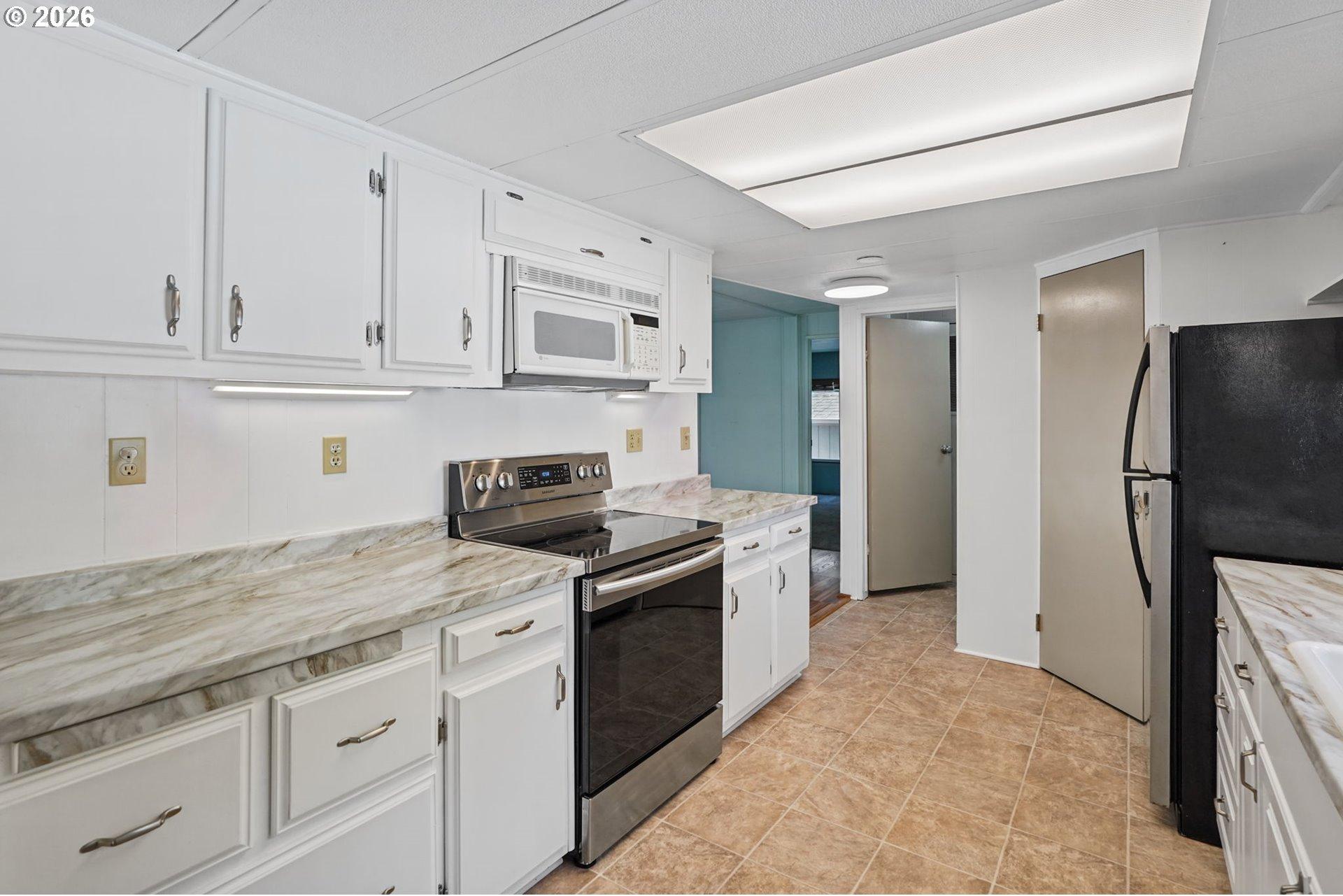 39202 Camp Creek Road, Unit 10 Springfield, OR 97478 - Photo 13 of 35 Gallery Image 13