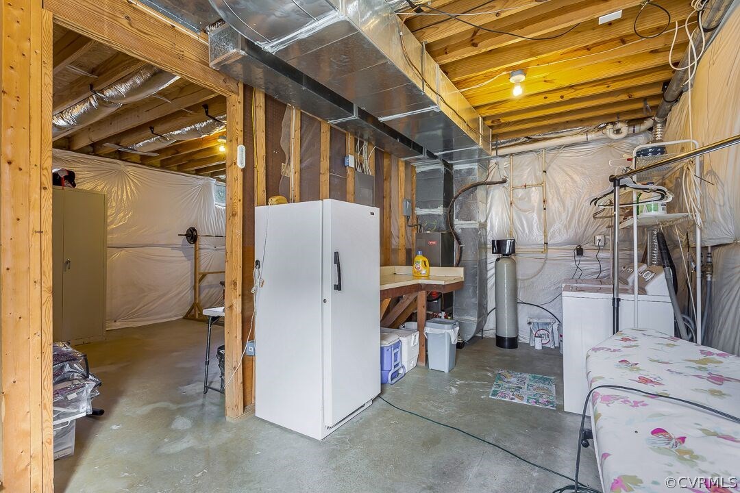 8338 Marye Road Partlow, VA 22534 - Photo 24 of 32 a utility room with dryer and washer