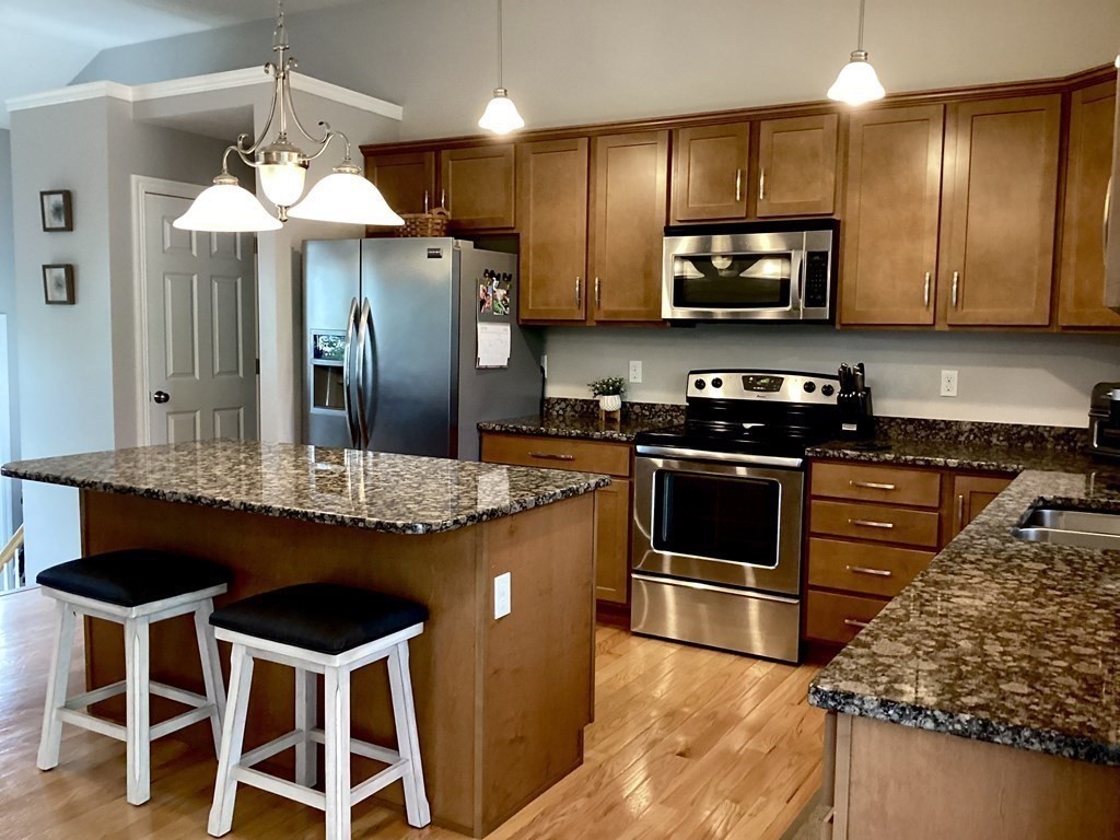 58 Medway Road Milford, MA 01757 - Photo 5 of 35 Gallery Image 5