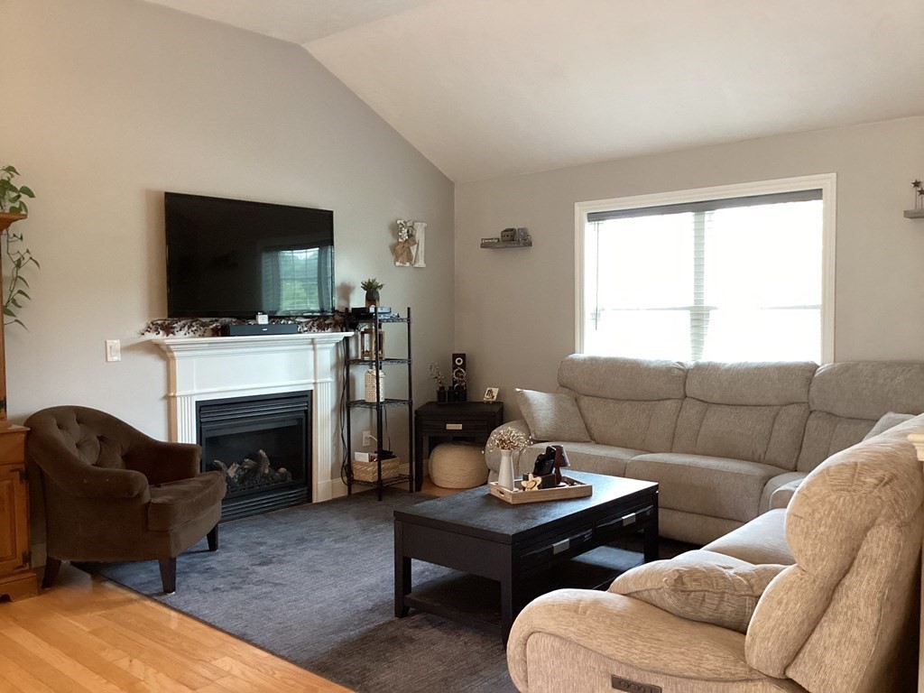 58 Medway Road Milford, MA 01757 - Photo 10 of 35 Gallery Image 10