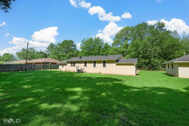 $185,000 | 326 Montgomery Lane, Benton, LA 71006