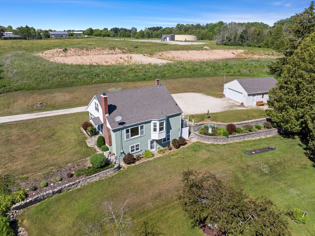 142 County Road South Algoma, WI 54201 - Photo 3 of 41