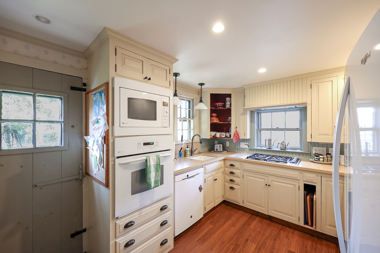 1 Beaver Street Nantucket, MA 02554 - Photo 17 of 28
