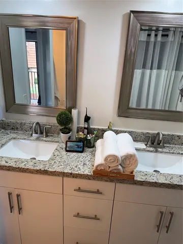 $2,750 | 2563 Lakeview Court, Cooper City, FL 33026